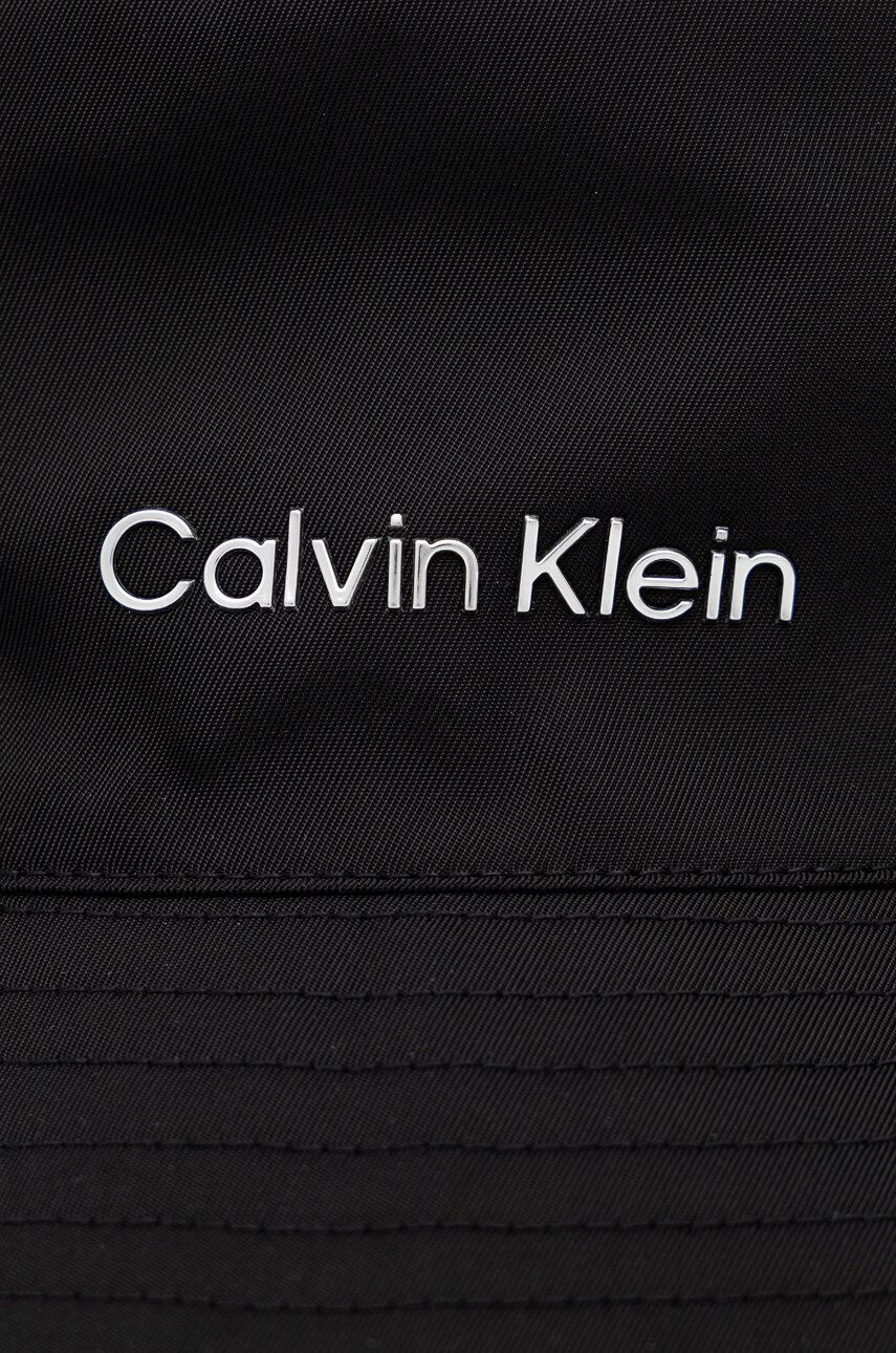 Calvin Klein Капела с две лица - Pepit.bg