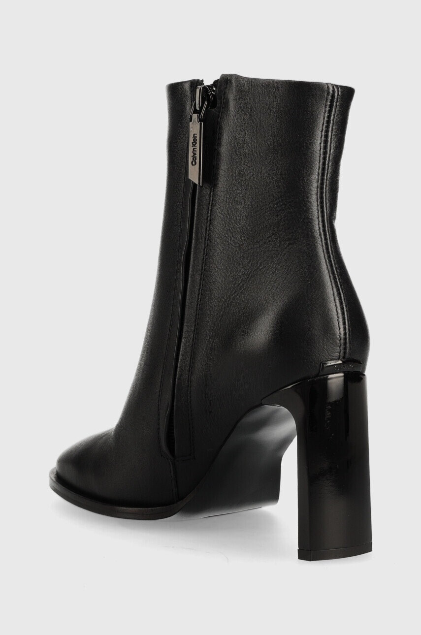 Calvin Klein Кожени боти Curved Stil Ankle Boot 80 в черно с висок ток - Pepit.bg
