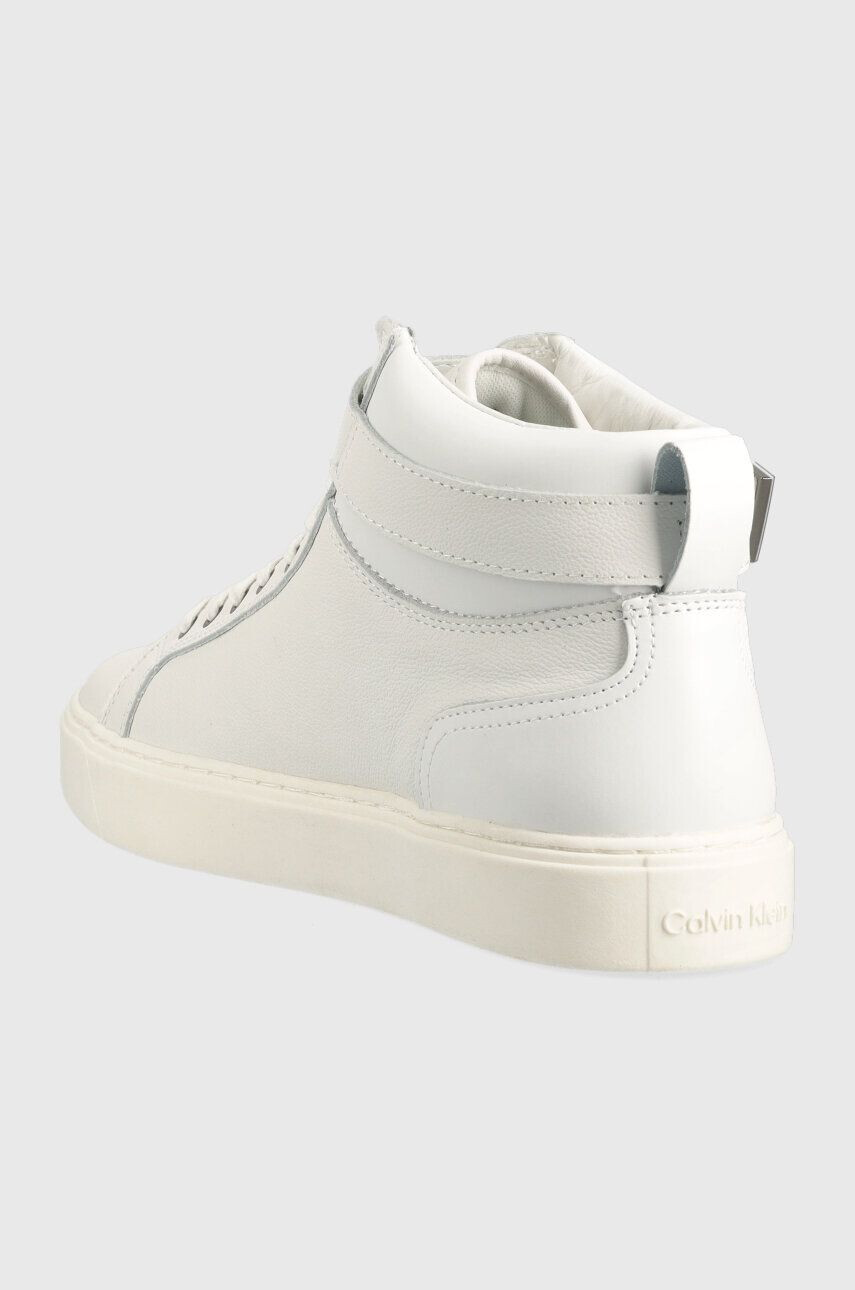 Calvin Klein Кожени маратонки HIGH TOP LACE UP W/PLAQUE в бяло HM0HM00973 - Pepit.bg