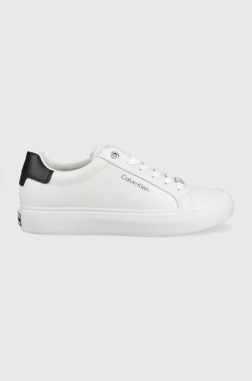Calvin Klein Кожени обувки в бяло - Pepit.bg