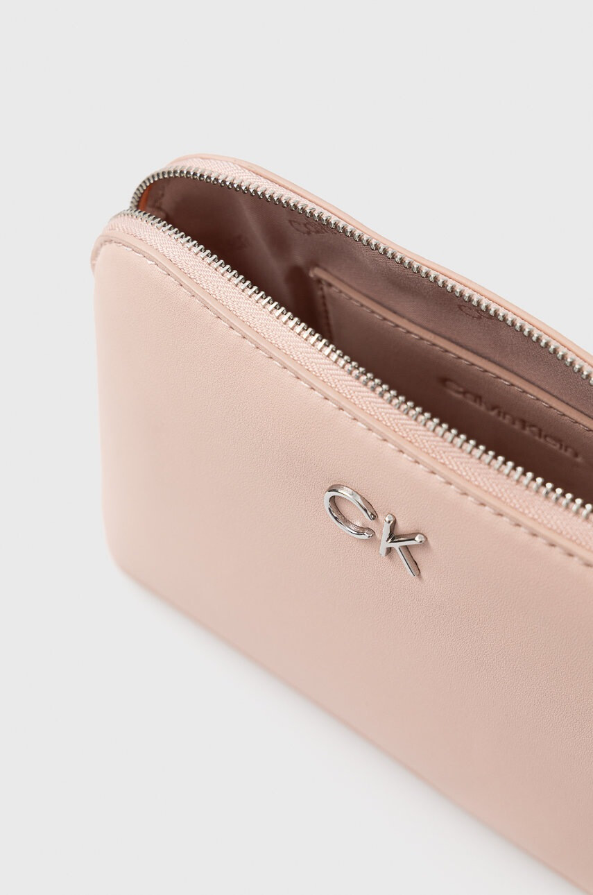 Calvin Klein Козметична чанта - Pepit.bg