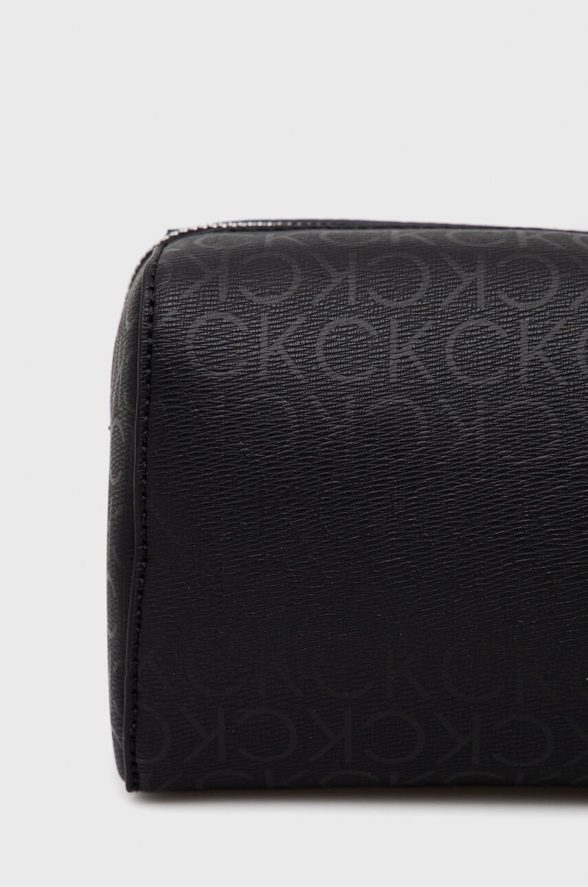 Calvin Klein Козметична чанта в черно - Pepit.bg