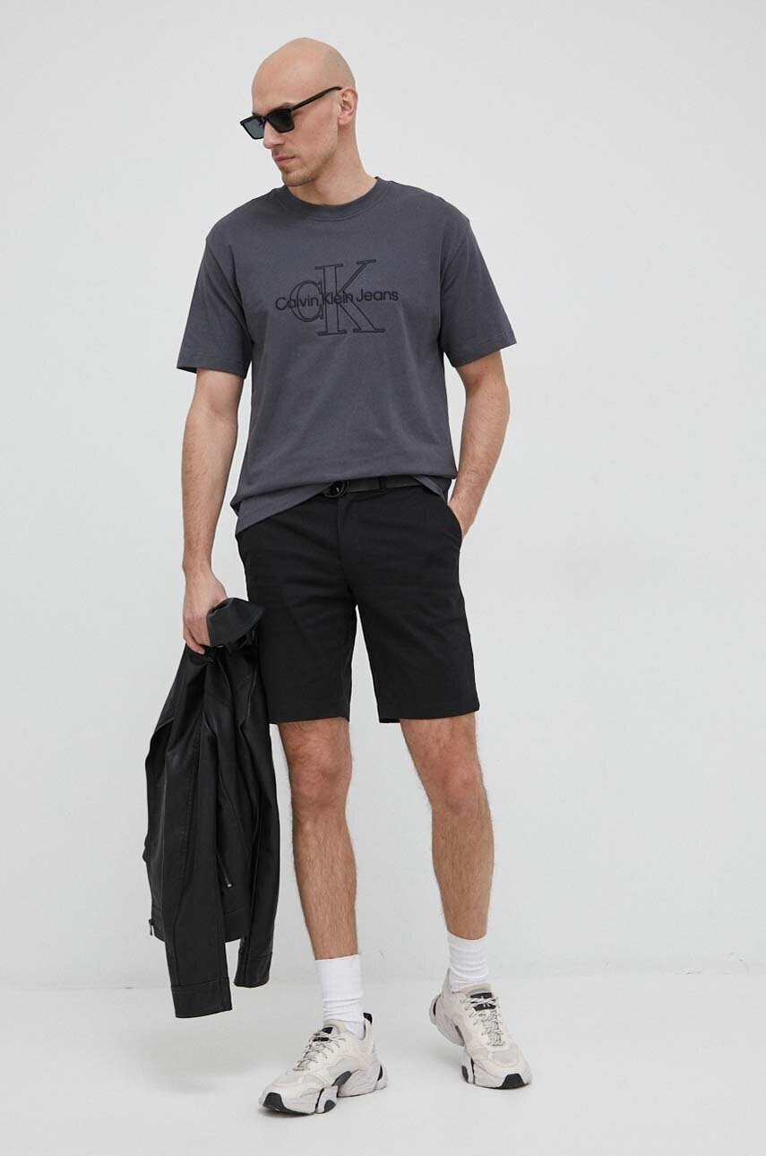 Calvin Klein Къс панталон в черно - Pepit.bg
