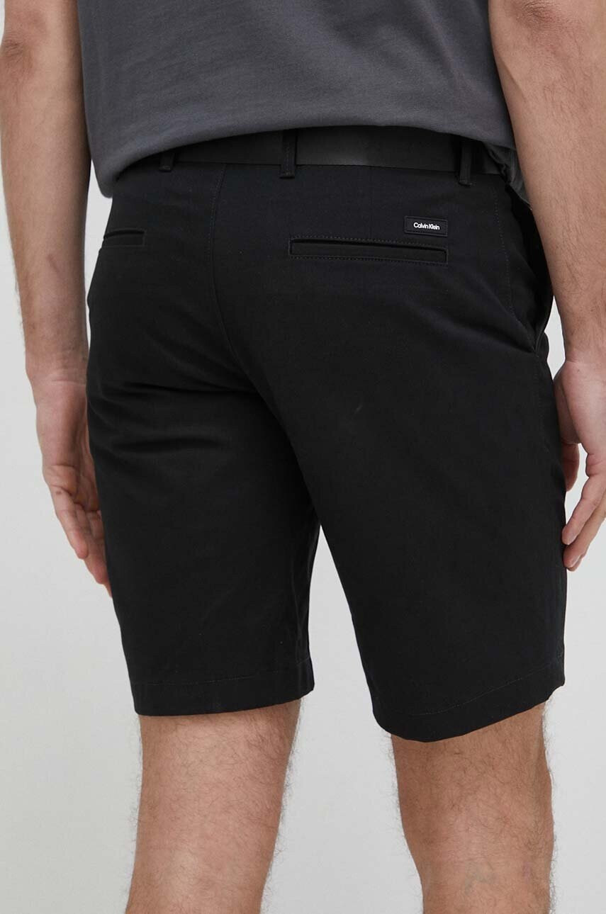 Calvin Klein Къс панталон в черно - Pepit.bg