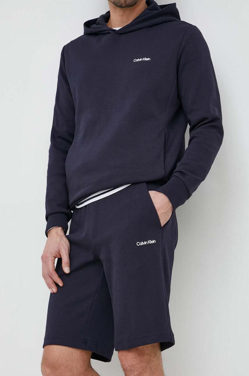 Calvin Klein Къс панталон в тъмносиньо - Pepit.bg