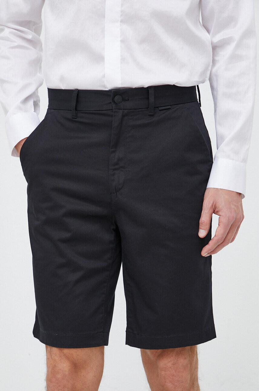 Calvin Klein Къс панталон в черно - Pepit.bg