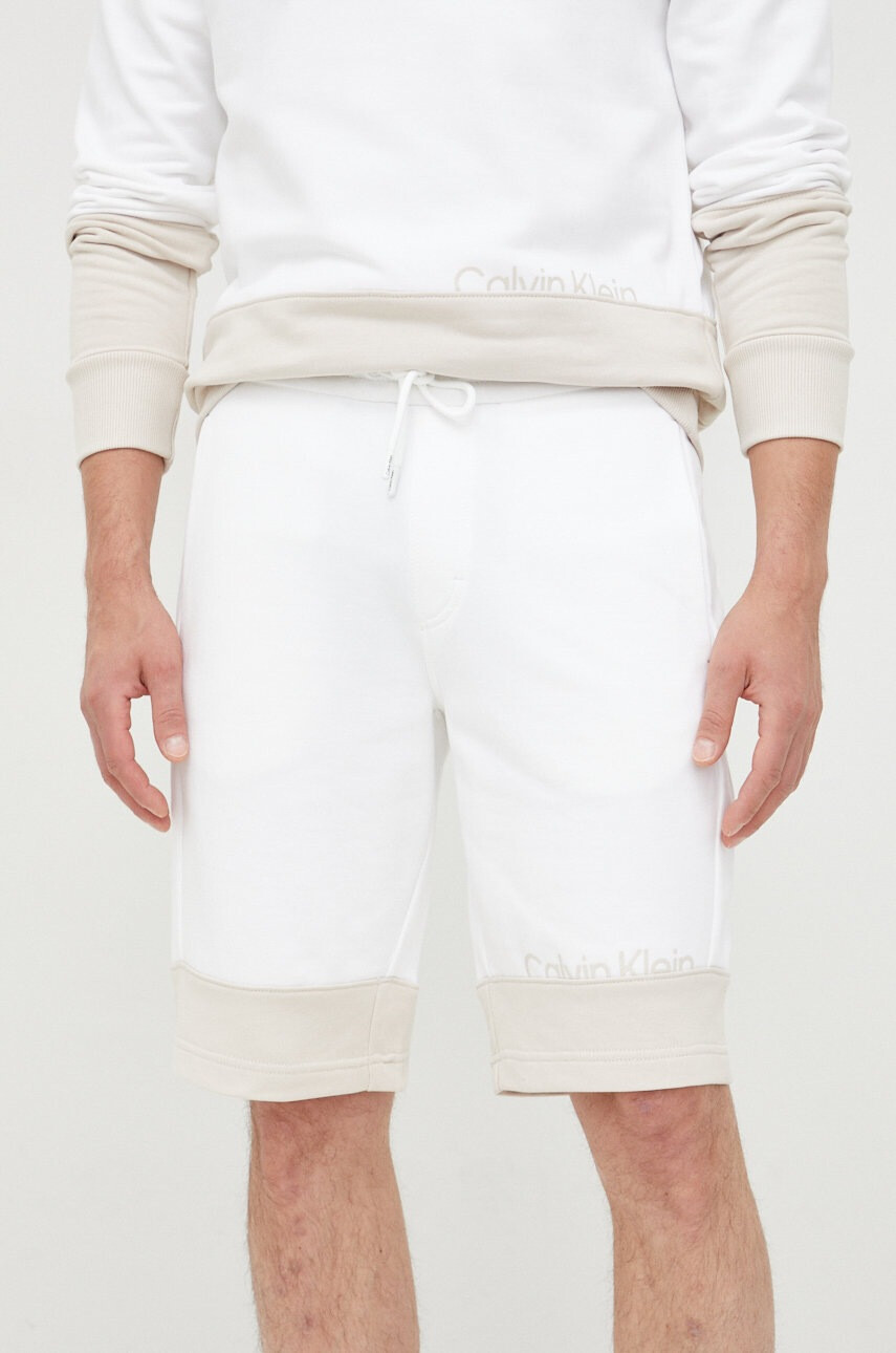 Calvin Klein Памучен къс панталон - Pepit.bg