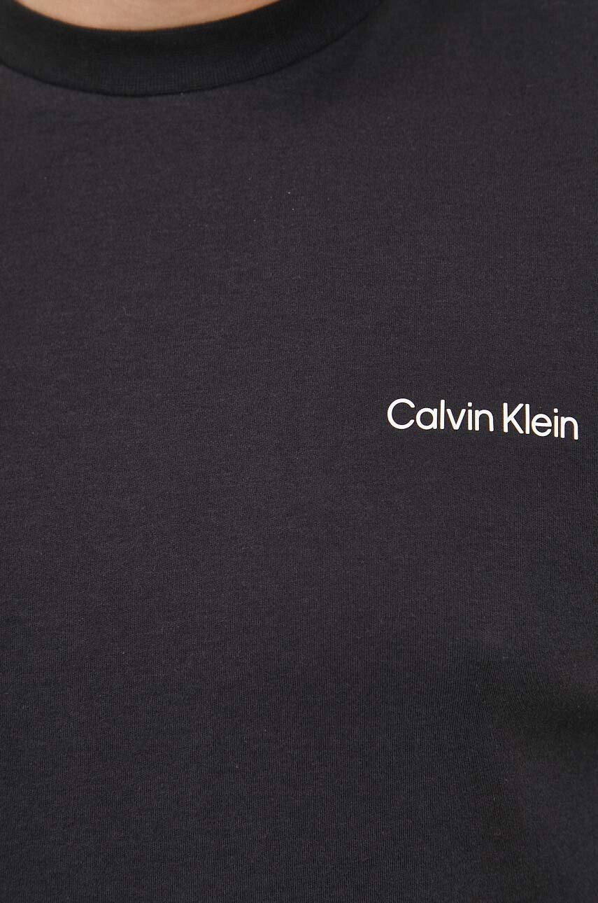 Calvin Klein Памучна блуза с дълги ръкави в черно с принт - Pepit.bg