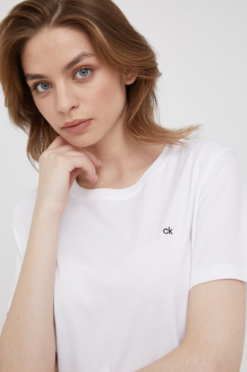 Calvin Klein Памучна тениска в бяло - Pepit.bg
