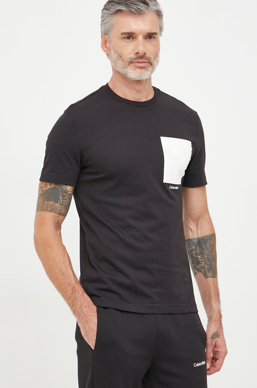 Calvin Klein Памучна тениска в синьо - Pepit.bg