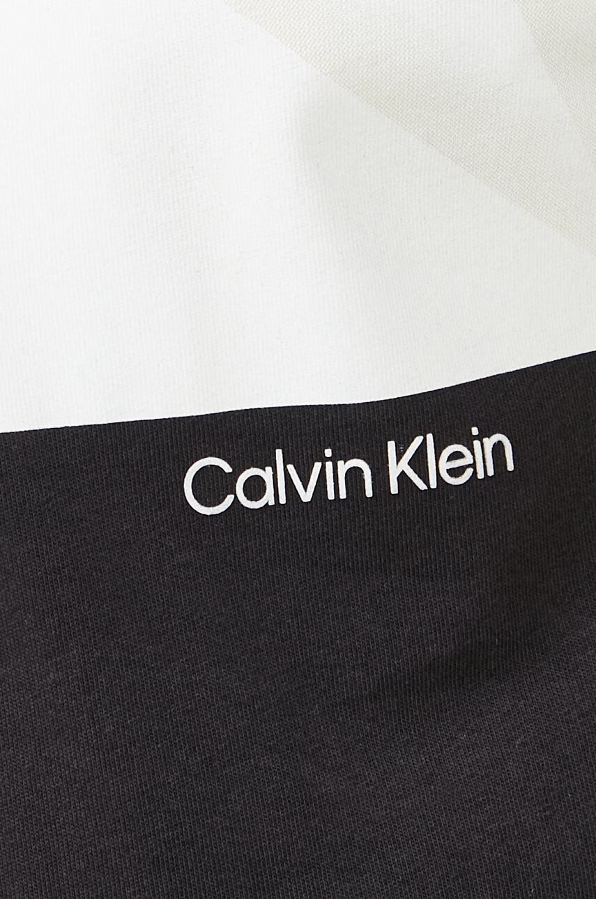 Calvin Klein Памучна тениска в синьо - Pepit.bg
