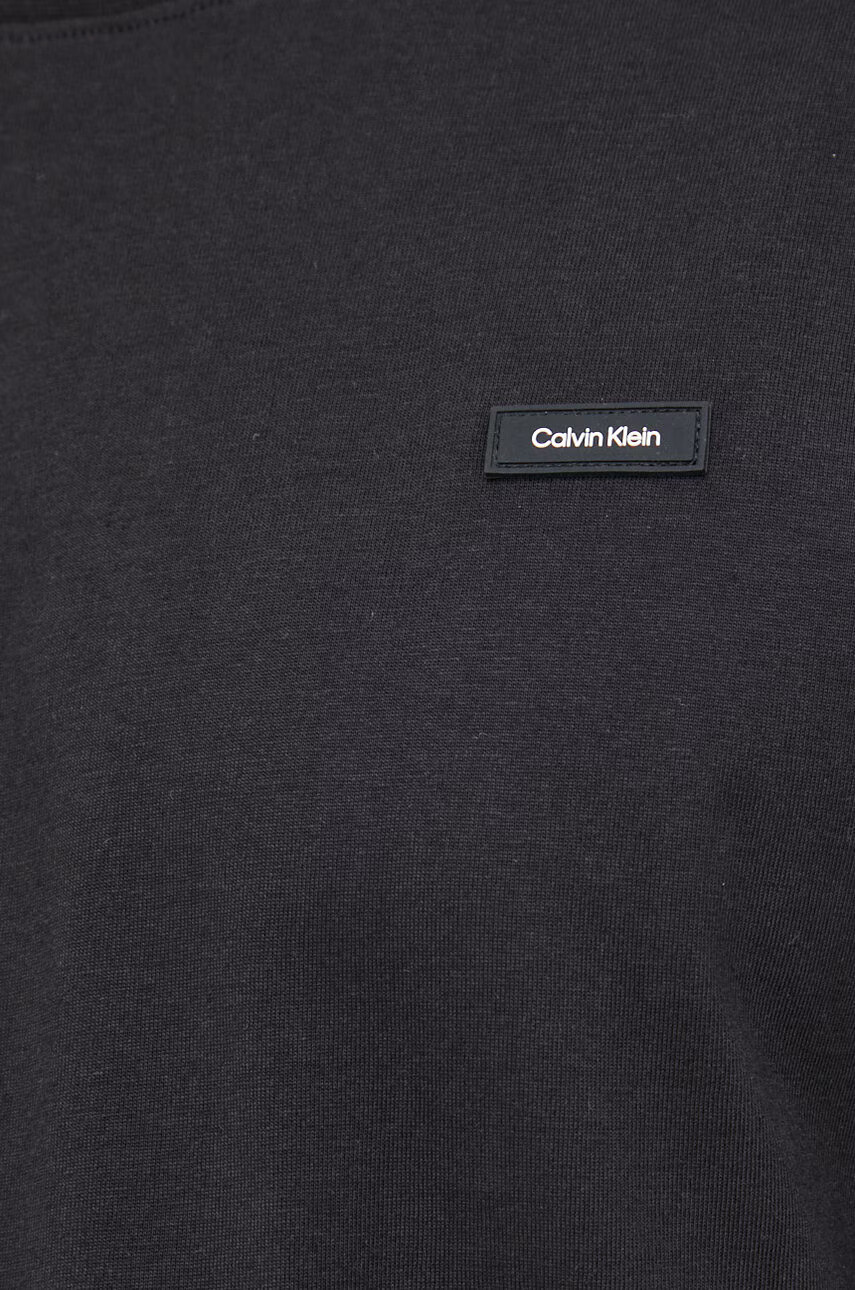 Calvin Klein Памучна тениска в черно с апликация - Pepit.bg