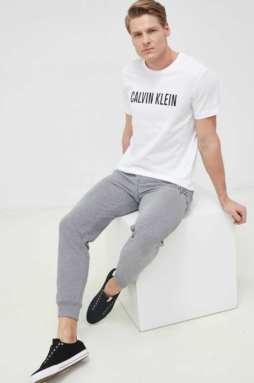 Calvin Klein Памучна тениска в бяло с десен - Pepit.bg