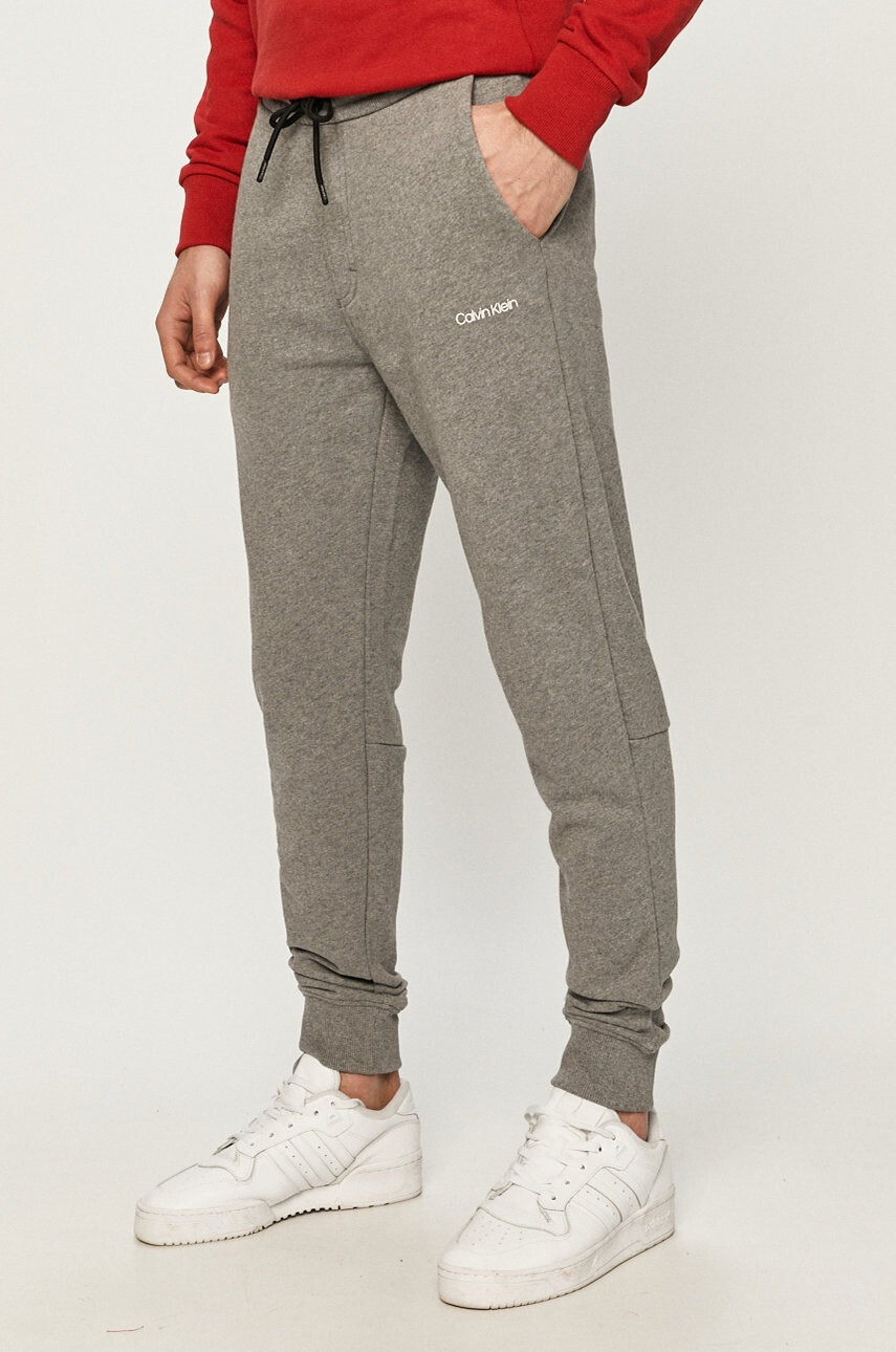 Calvin Klein Панталони - Pepit.bg