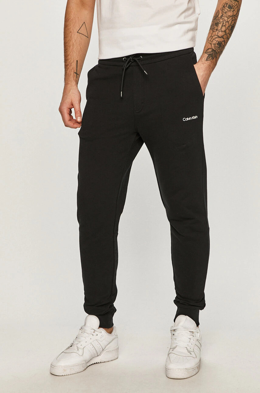 Calvin Klein Панталони - Pepit.bg