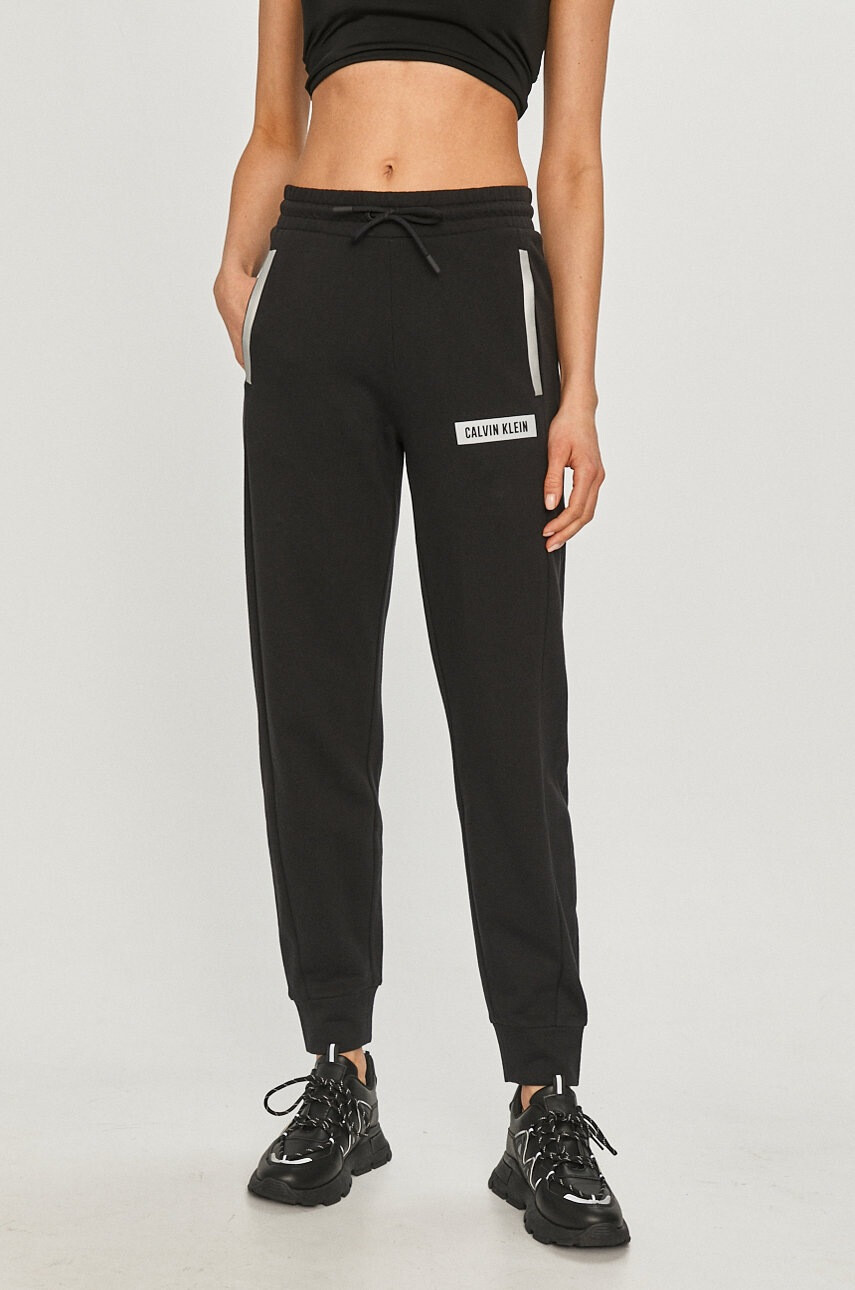 Calvin Klein Performance Панталони - Pepit.bg