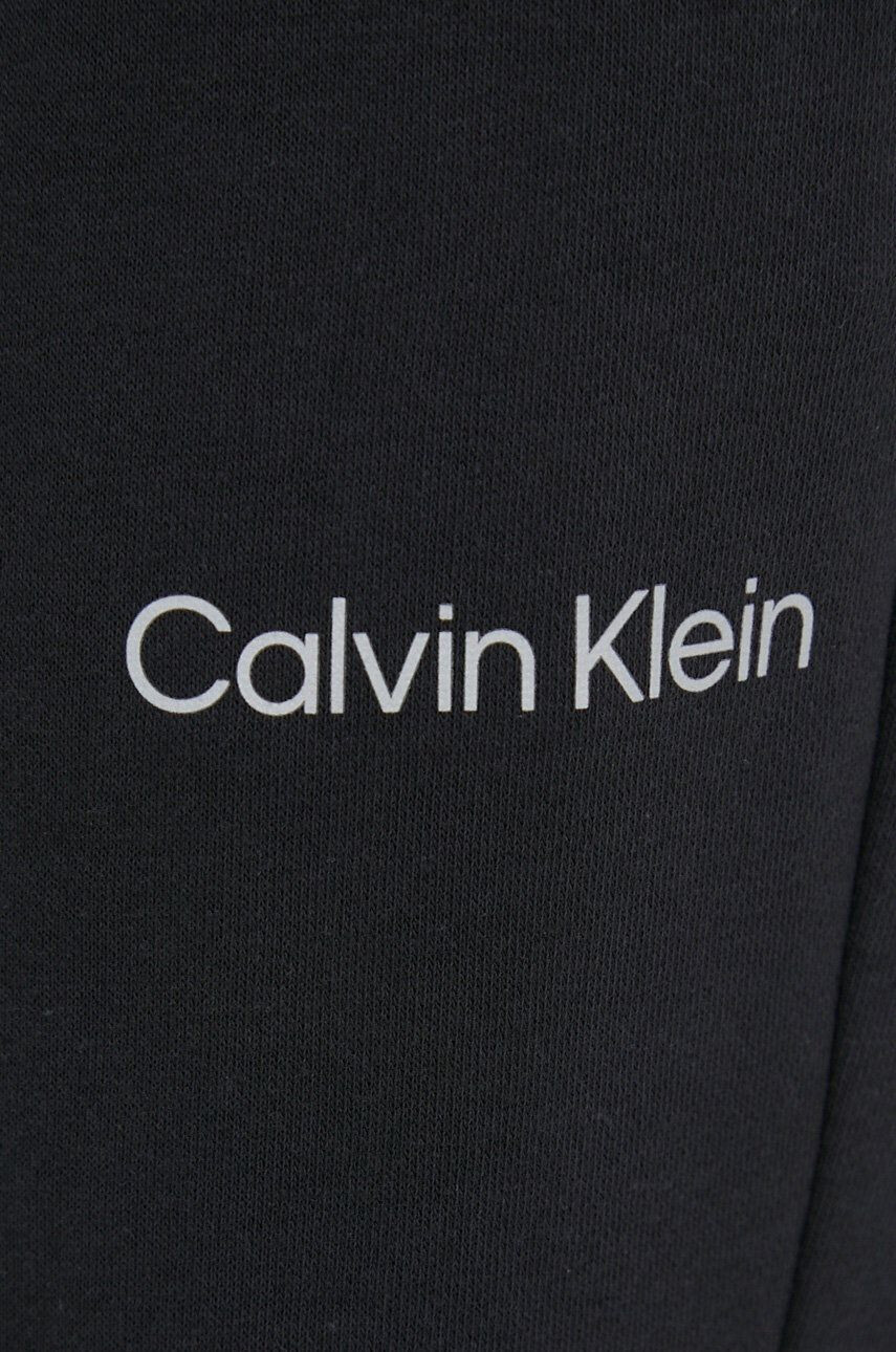 Calvin Klein Performance Спортен панталон Ck Essentials - Pepit.bg