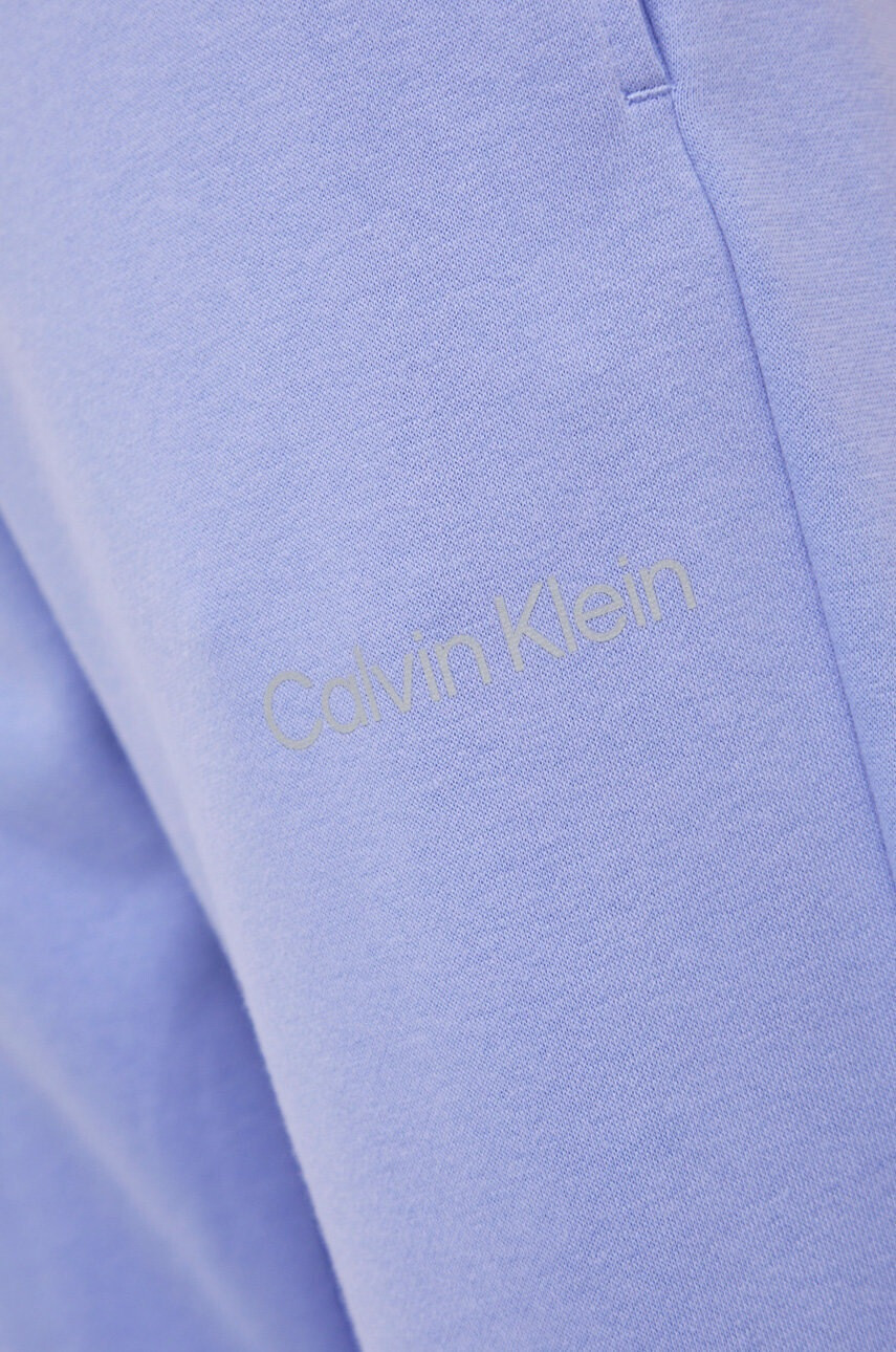 Calvin Klein Performance Спортен панталон Ck Essentials в лилаво с изчистен дизайн - Pepit.bg