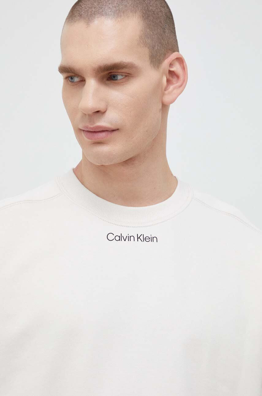 Calvin Klein Performance Спортен суичър CK Athletic в бежово с изчистен дизайн - Pepit.bg