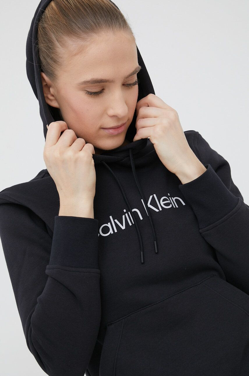 Calvin Klein Performance Спортен суичър Ck Essentials - Pepit.bg