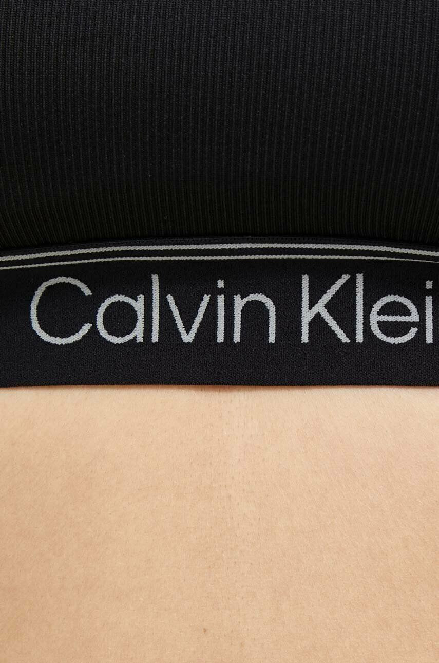 Calvin Klein Performance Спортен сутиен CK Athletic в черно с изчистен дизайн - Pepit.bg