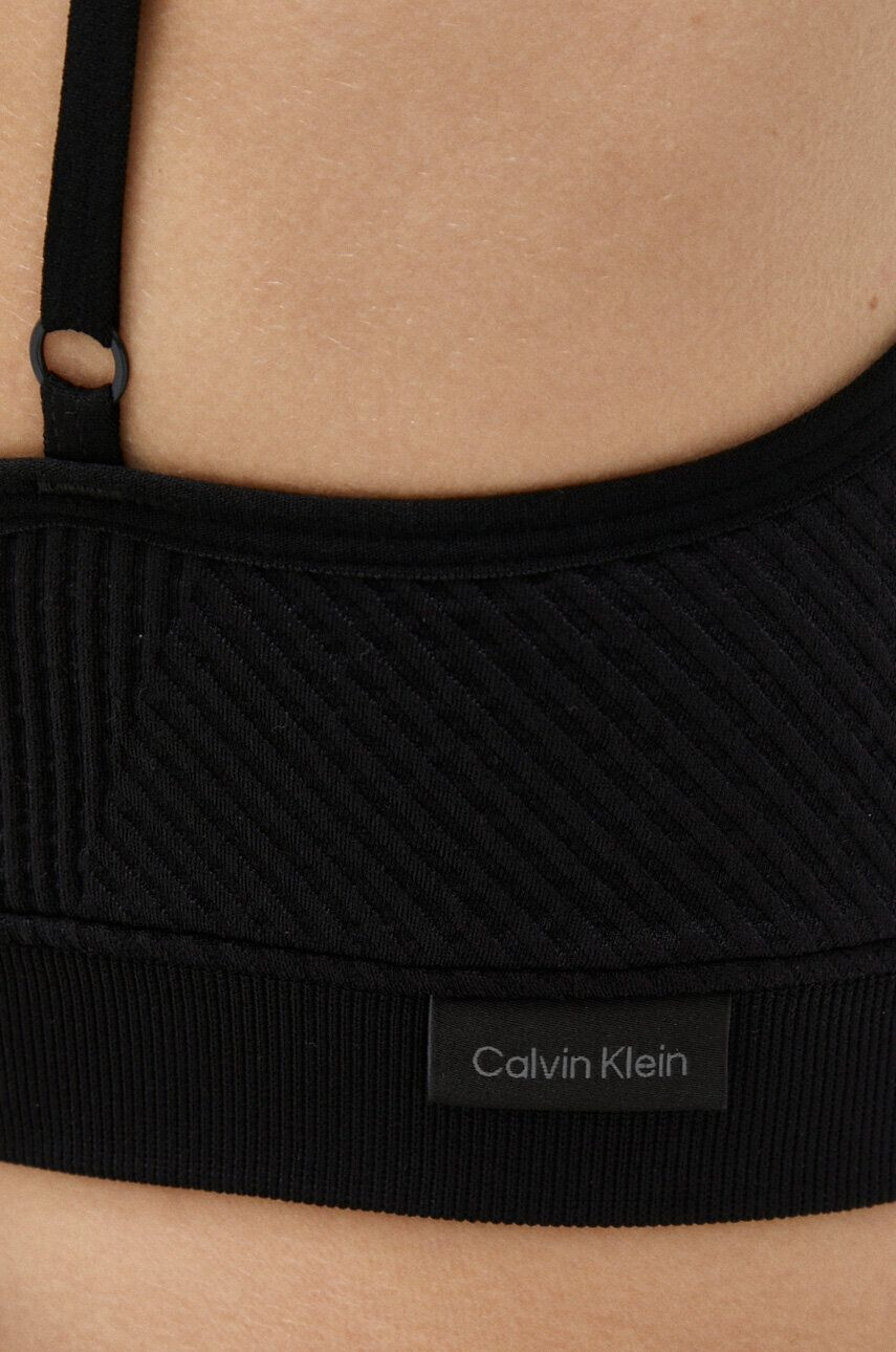 Calvin Klein Performance Спортен сутиен Essentials в черно с изчистен дизайн - Pepit.bg