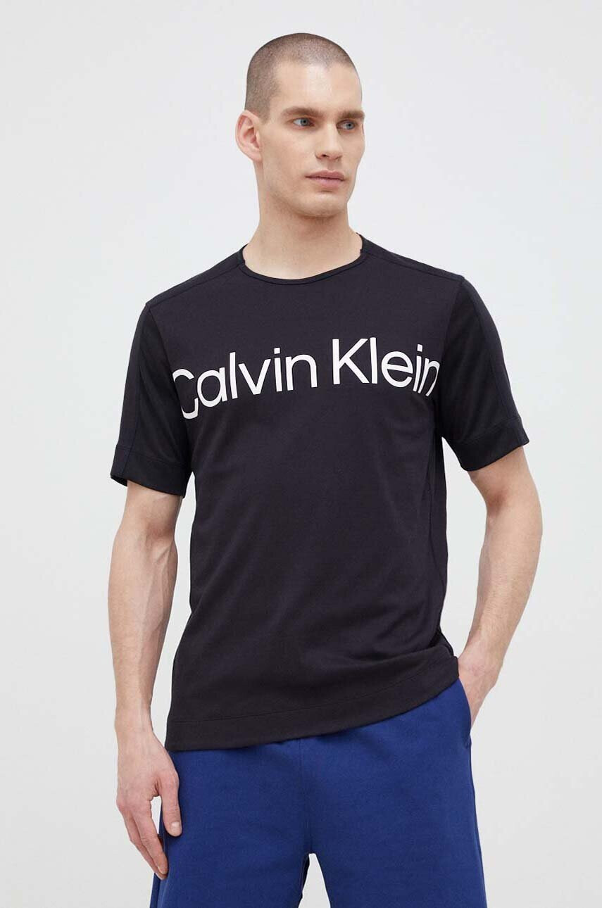 Calvin Klein Performance Тениска за трениране Effect в черно с принт - Pepit.bg