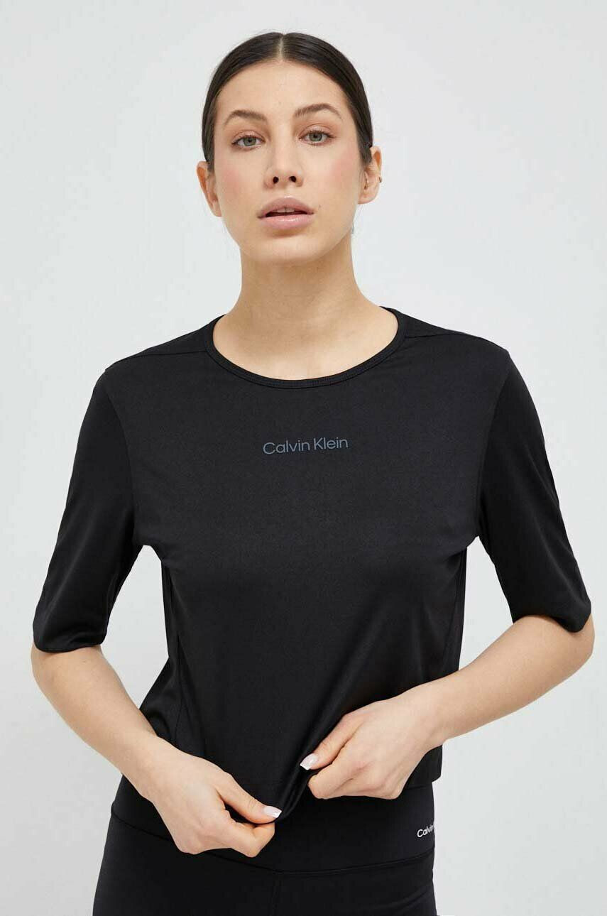 Calvin Klein Performance Тениска за трениране Essentials в черно - Pepit.bg