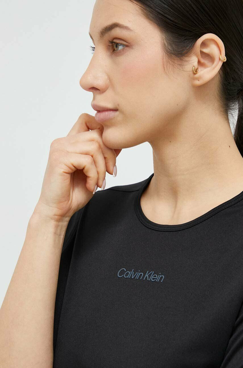 Calvin Klein Performance Тениска за трениране Essentials в черно - Pepit.bg