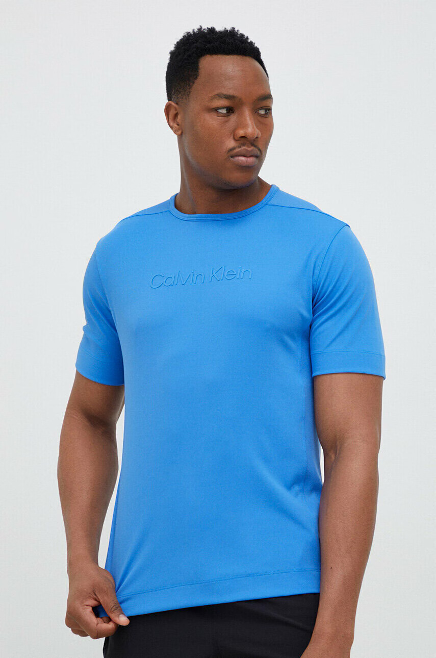 Calvin Klein Performance Тениска за трениране Essentials в синьо с принт - Pepit.bg
