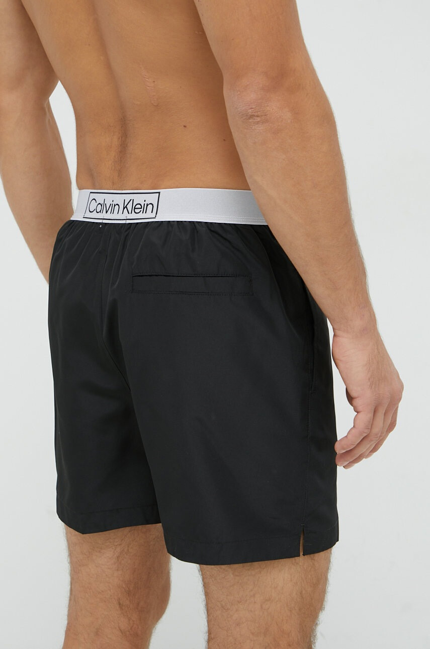 Calvin Klein Плувни шорти в черно - Pepit.bg