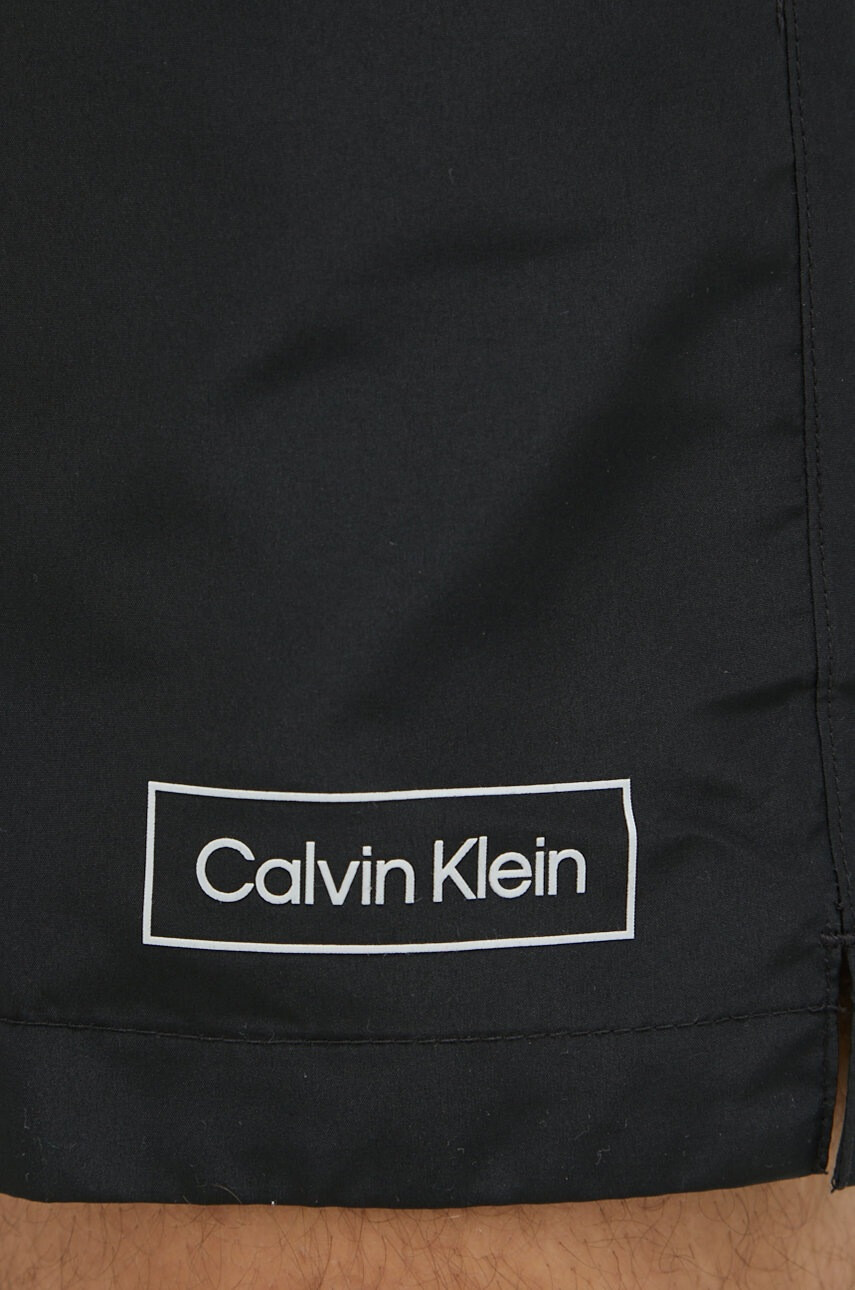 Calvin Klein Плувни шорти в черно - Pepit.bg