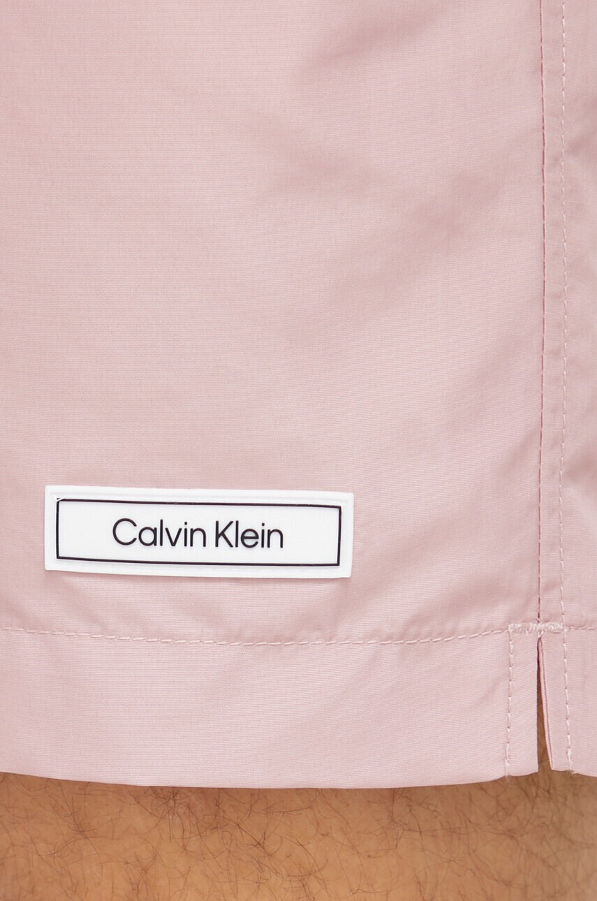 Calvin Klein Плувни шорти в лилаво - Pepit.bg