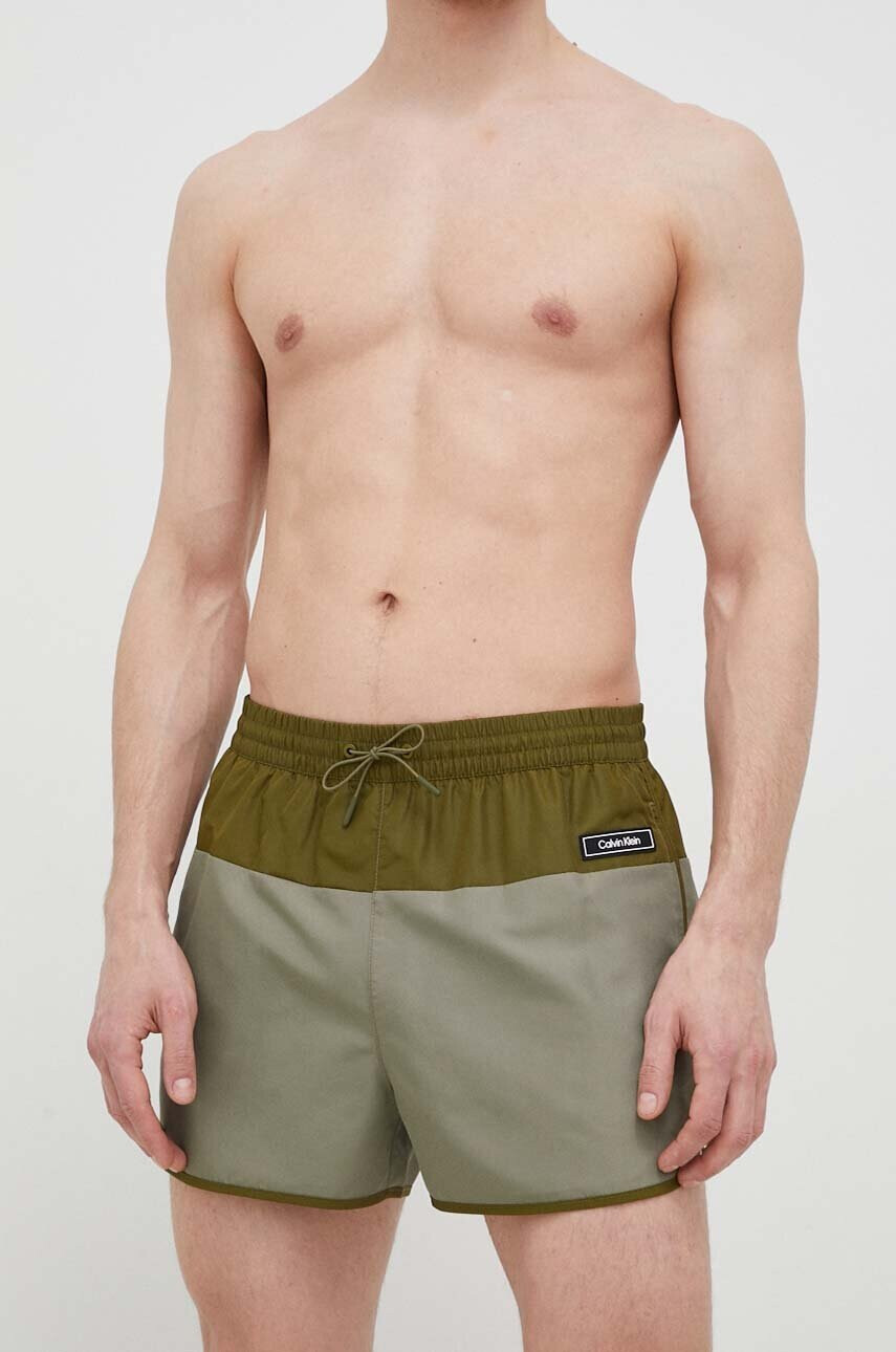 Calvin Klein Плувни шорти в зелено - Pepit.bg