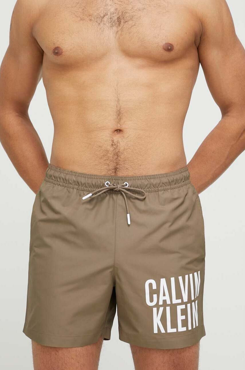 Calvin Klein Плувни шорти в кафяво - Pepit.bg