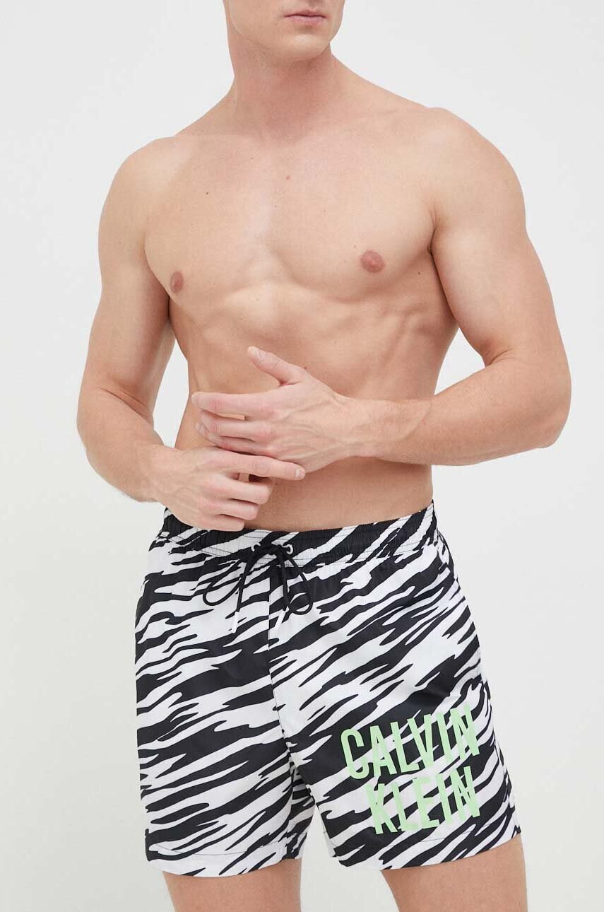 Calvin Klein Плувни шорти в черно - Pepit.bg
