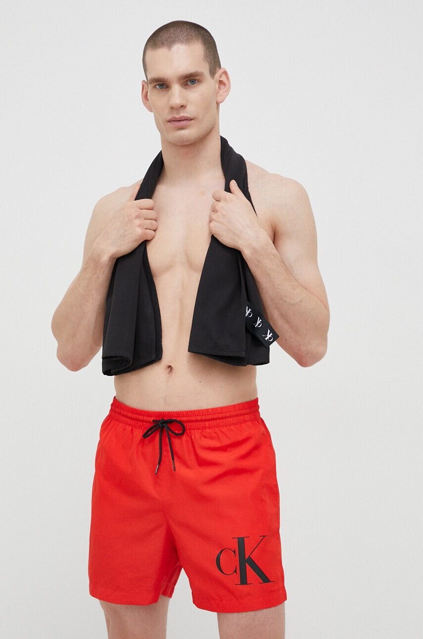 Calvin Klein Плувни шорти в червено - Pepit.bg