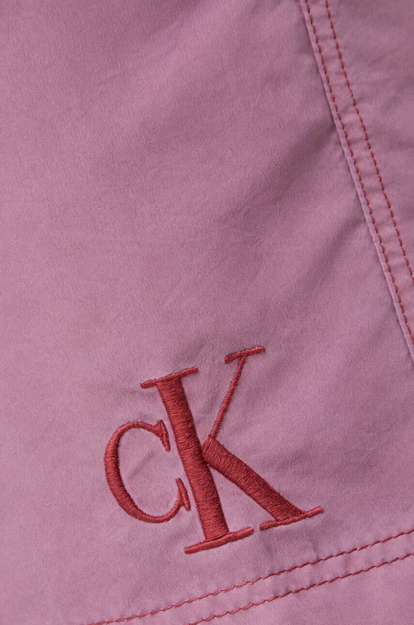 Calvin Klein Плувни шорти в лилаво - Pepit.bg