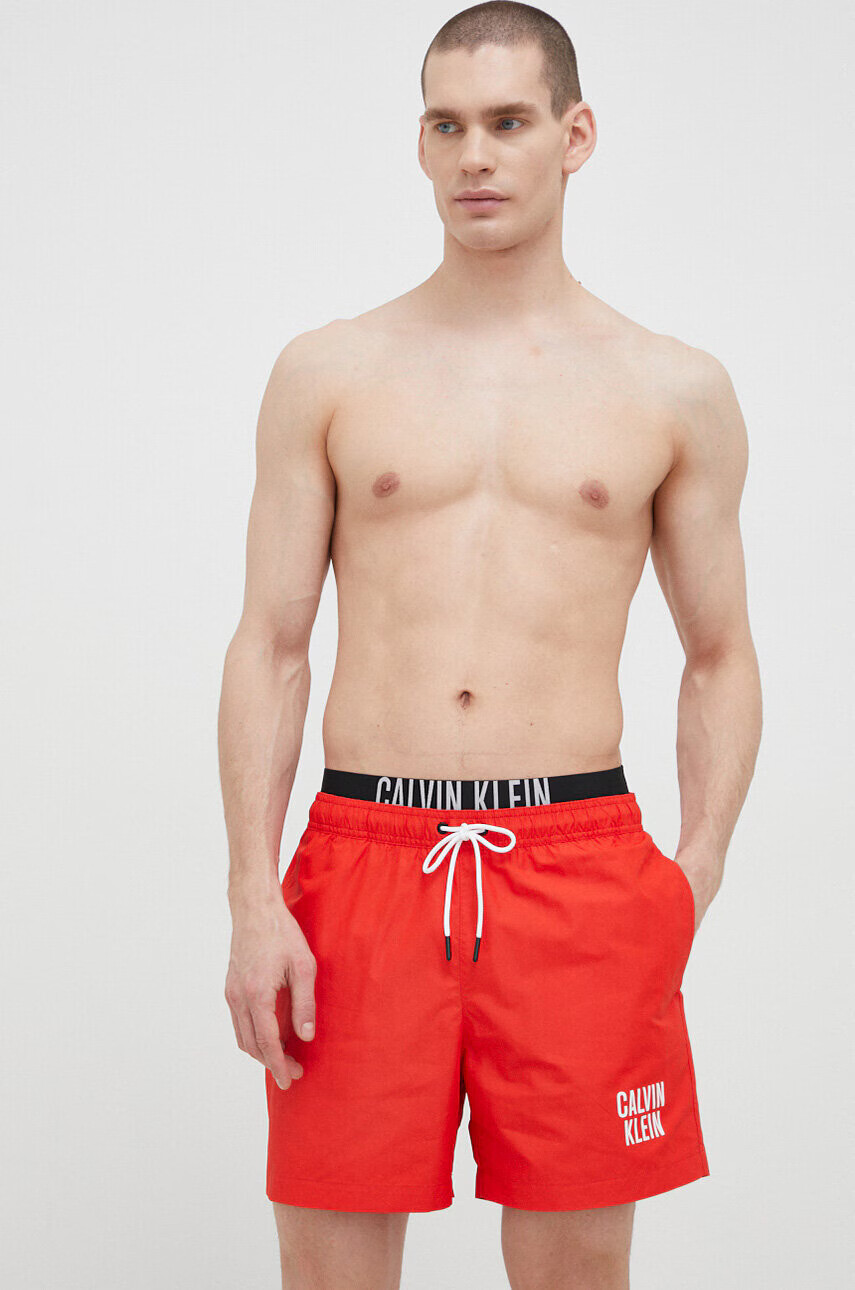 Calvin Klein Плувни шорти в червено - Pepit.bg
