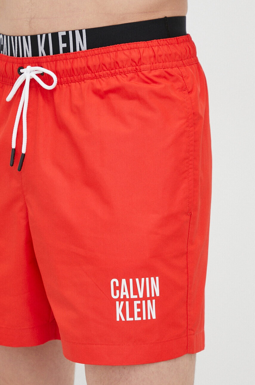Calvin Klein Плувни шорти в червено - Pepit.bg
