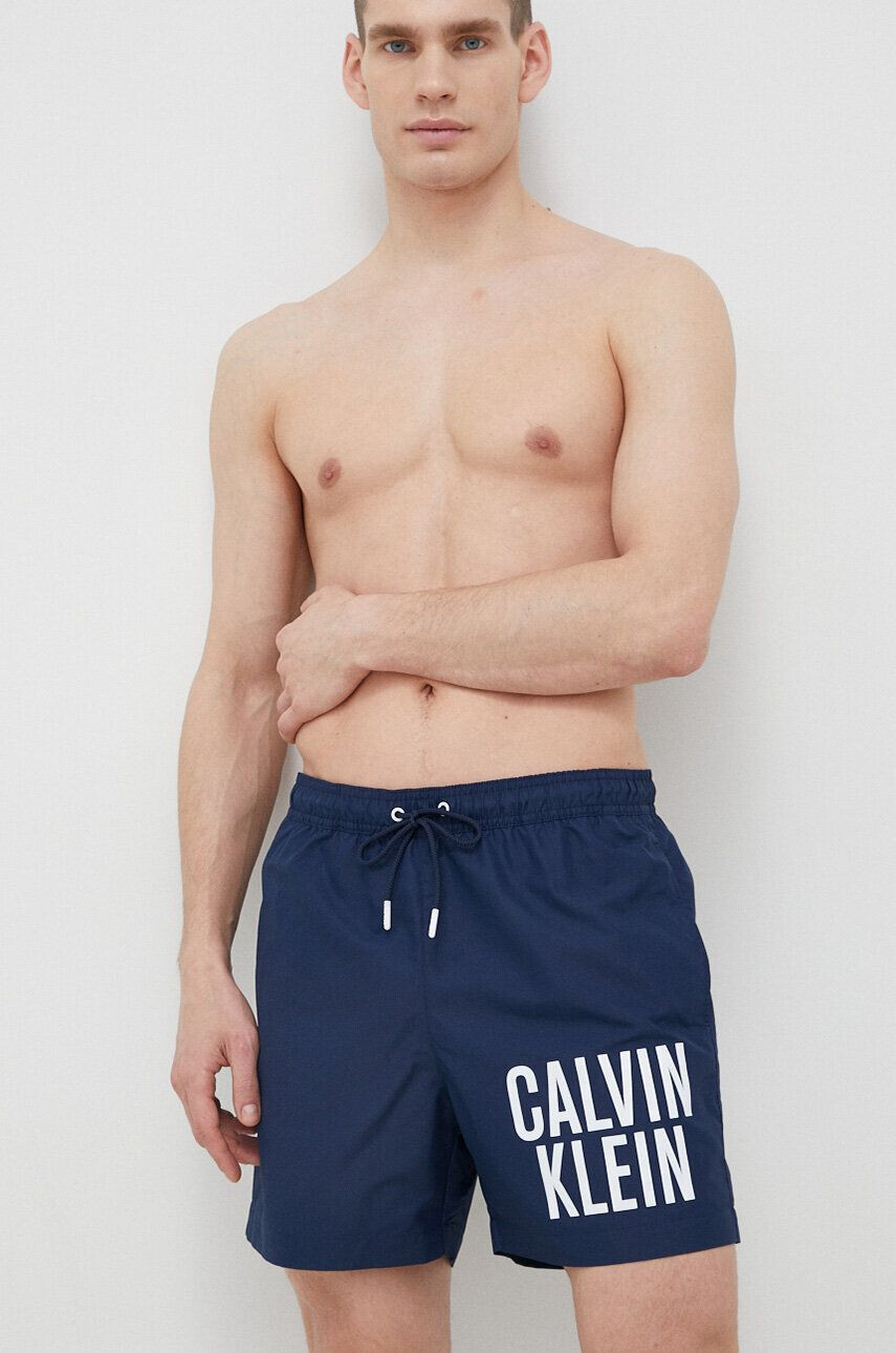 Calvin Klein Плувни шорти в тъмносиньо - Pepit.bg