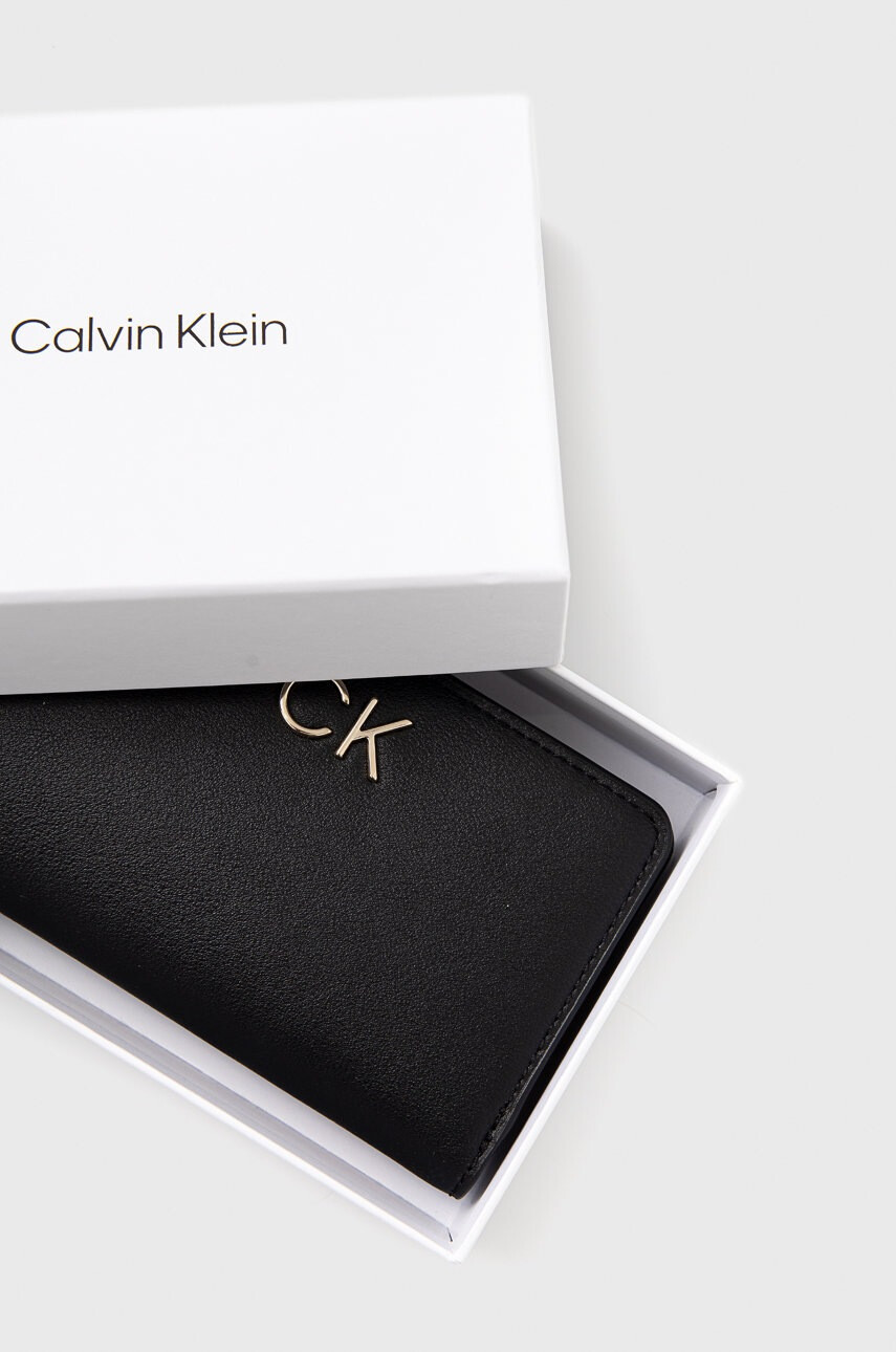 Calvin Klein Портфейл дамски в черно - Pepit.bg