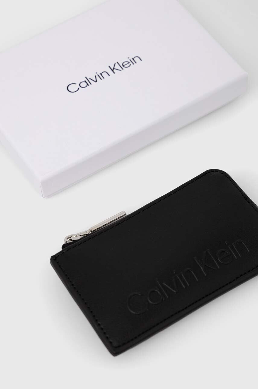 Calvin Klein Портфейл дамски в черно - Pepit.bg