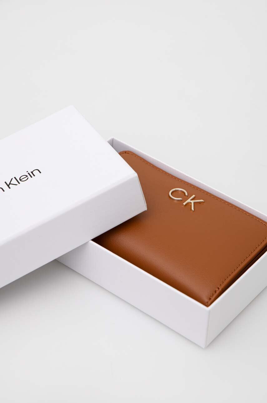 Calvin Klein Портфейл дамски в черно - Pepit.bg