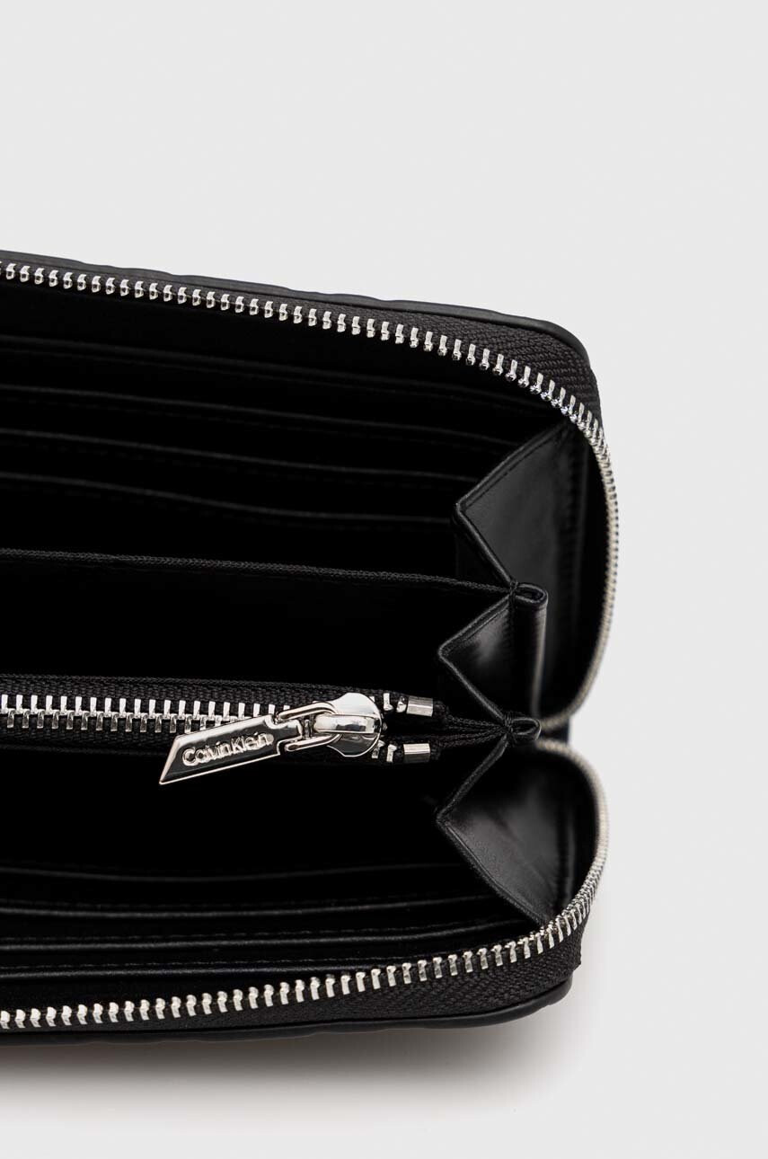 Calvin Klein Портмоне дамски в черно - Pepit.bg