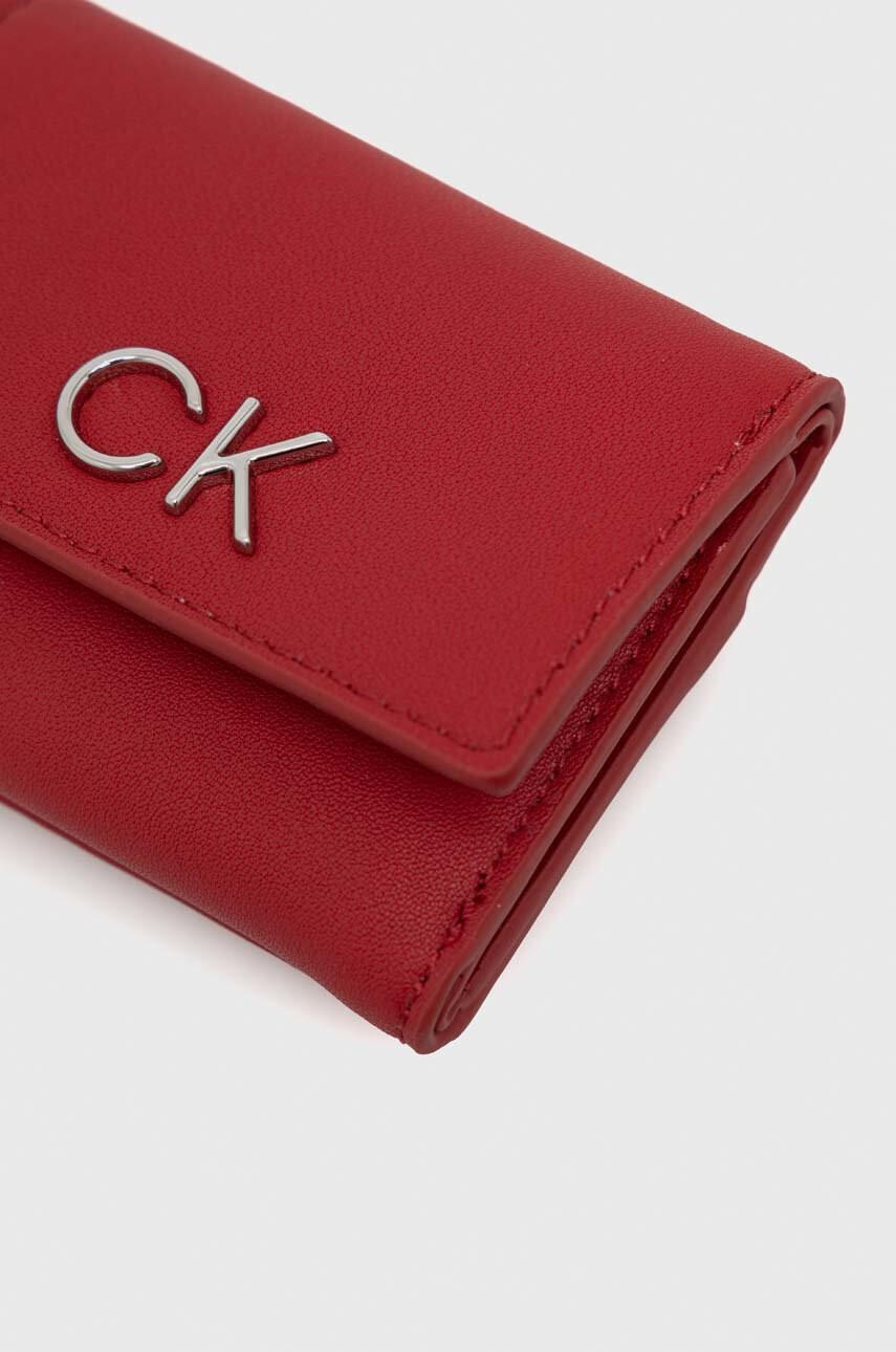 Calvin Klein Портмоне дамски в червено - Pepit.bg