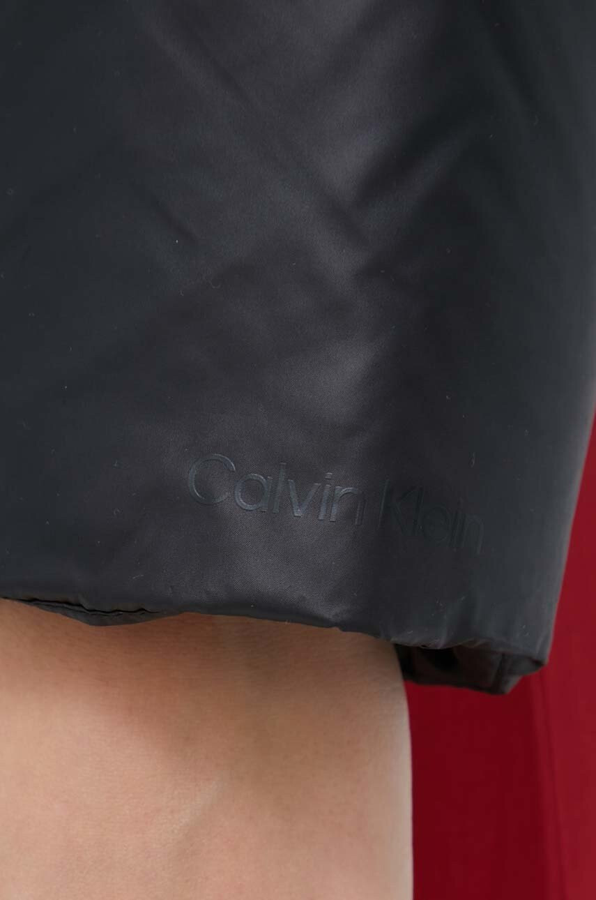 Calvin Klein Пухено яке в черно със зимна изолация - Pepit.bg