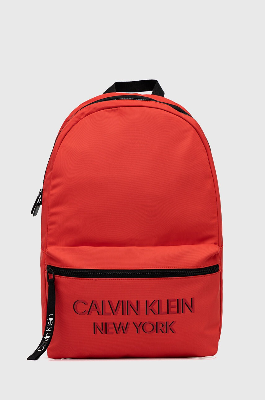 Calvin Klein Раница мъжка в червено голям размер с апликация - Pepit.bg