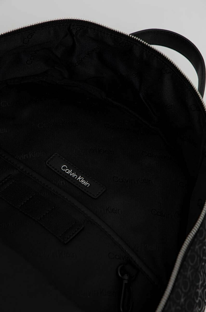 Calvin Klein Раница в черно голям размер - Pepit.bg
