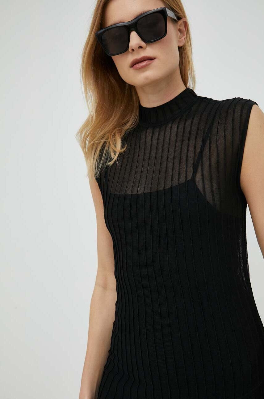 Calvin Klein Рокля в черно дълъг модел разкроен модел - Pepit.bg
